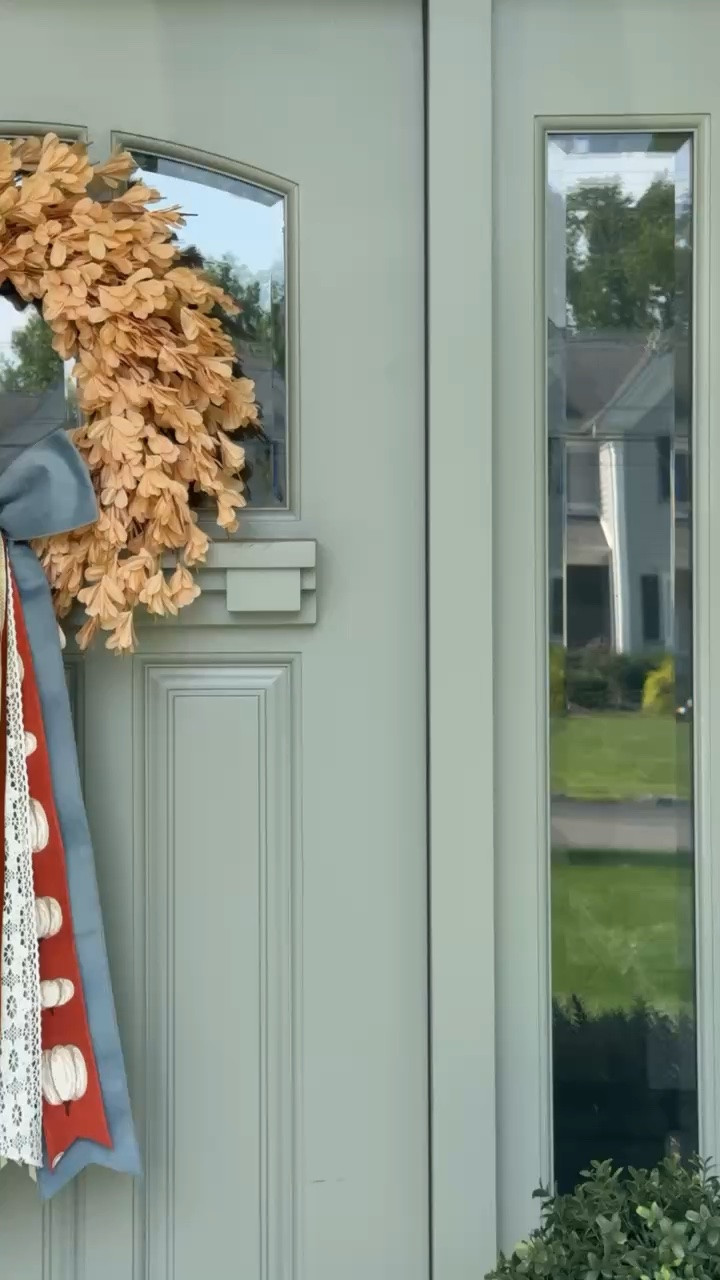 My girlfriends cannot get enough of this wreath, and it’s even prettier in person. Every time someone sees it, they ask where it’s from, and I love how full and layered it looks on the front door.

fall wreath, front door wreath, fall front porch decor, autumn wreath, seasonal door decor, outdoor fall decor, fall home decor, front porch ideas, statement wreath, seasonal decorating, entryway decor, girlonthehudson

#LTKHome #LTKSeasonal

#LTKdayinmylife