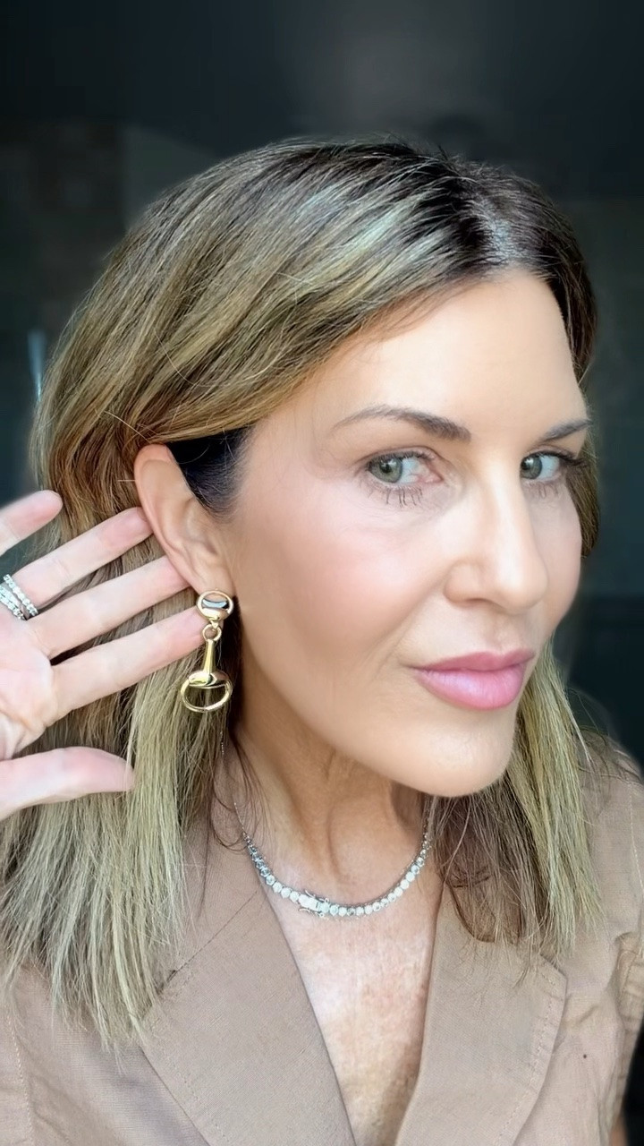 Cannot get over these horsebit earrings u see $10

#LTKOver40