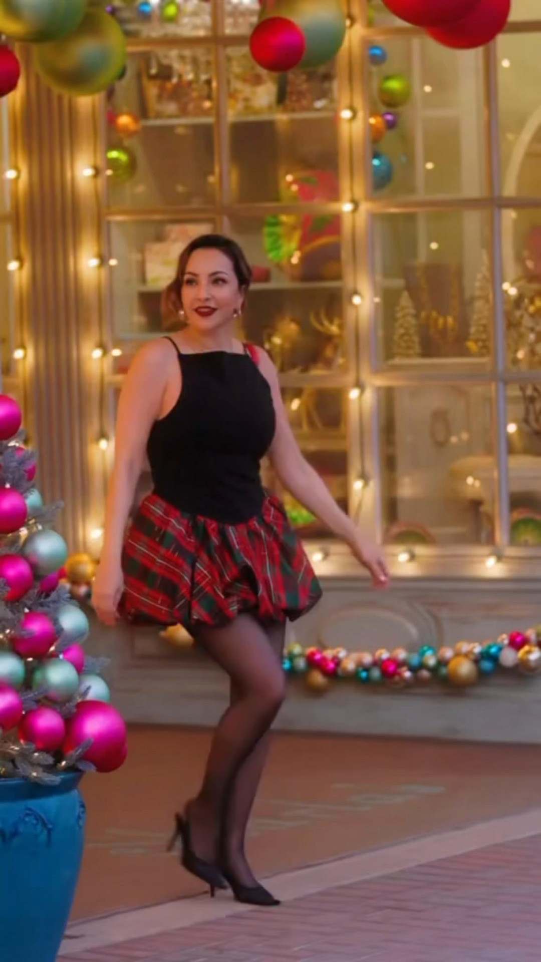 Your sign to grab the holiday dress of the season 🎁✨
Styled with a red bag + tights for the cutest festive moment.
Shop via link in bio!
🎥 @aramandres 
.
.
#christmasdress #holidaylooks #holidaydress #christmaspartyoutfit #freepeoplepartner #nordstrom