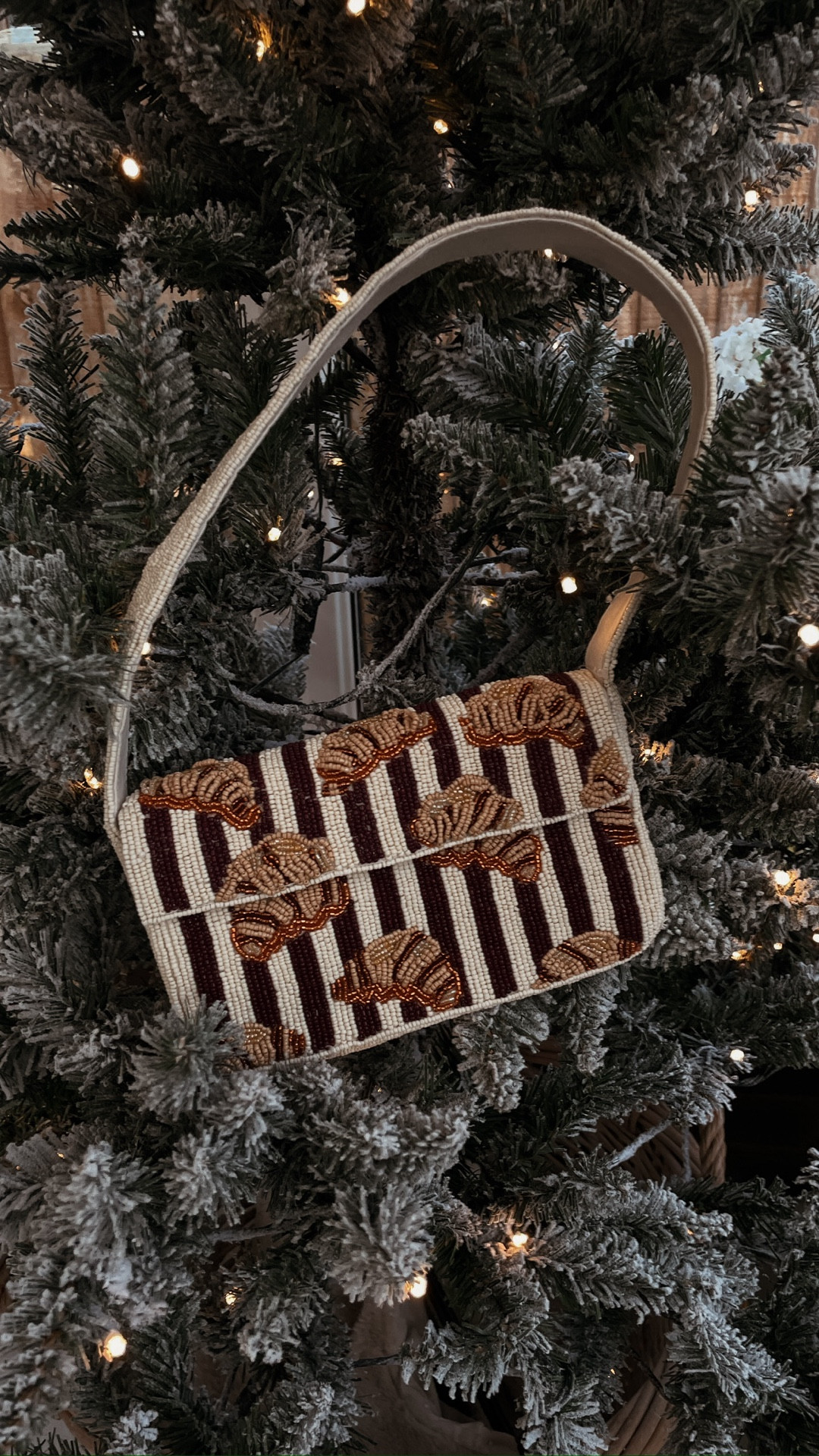 Present from me…to me 

Croissant shoulder beaded bag from Anthropologie #anthropologie #bag #beadedbag 

#LTKuk #LTKgiftguide #LTKfestive