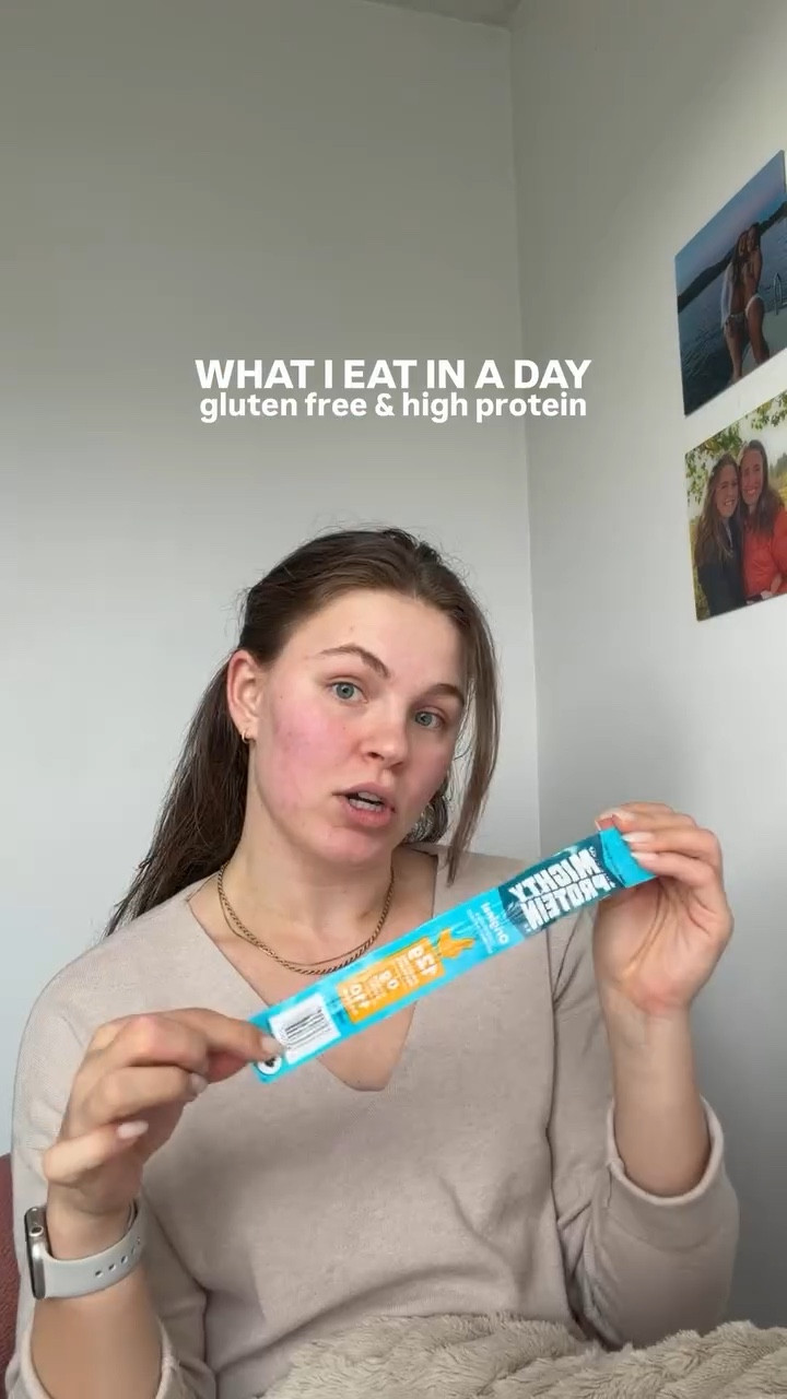 what I eat in a day as a girl with celiac disease prioritizing protein !!! today I went to an AM weight training class, got in a 20 min lunchtime run & hit 127g of protein wowiee we are feeling good 💪🏼 

Half way through spring diaries today!! Happy day 15 🌷☀️🌼 

#whatieatinaday #highproteinmeals #glutenfreediet #proteincoffee #springdiarieswithcass