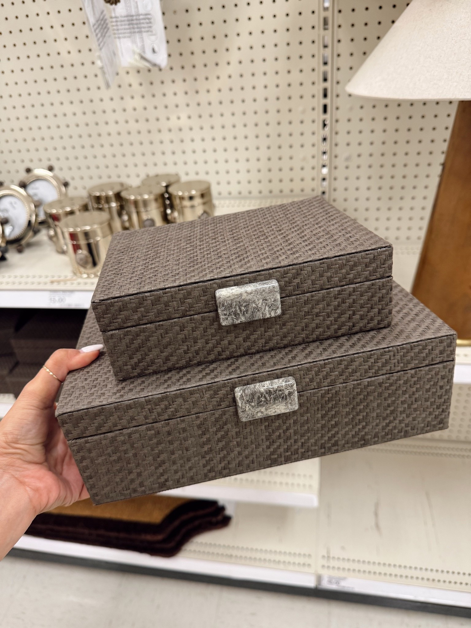 New Studio McGee coming soon!! 👀✨🎯

Target find, Target decor, boxes, decorative boxes, shelf decor

#LTKHome #LTKSeasonal