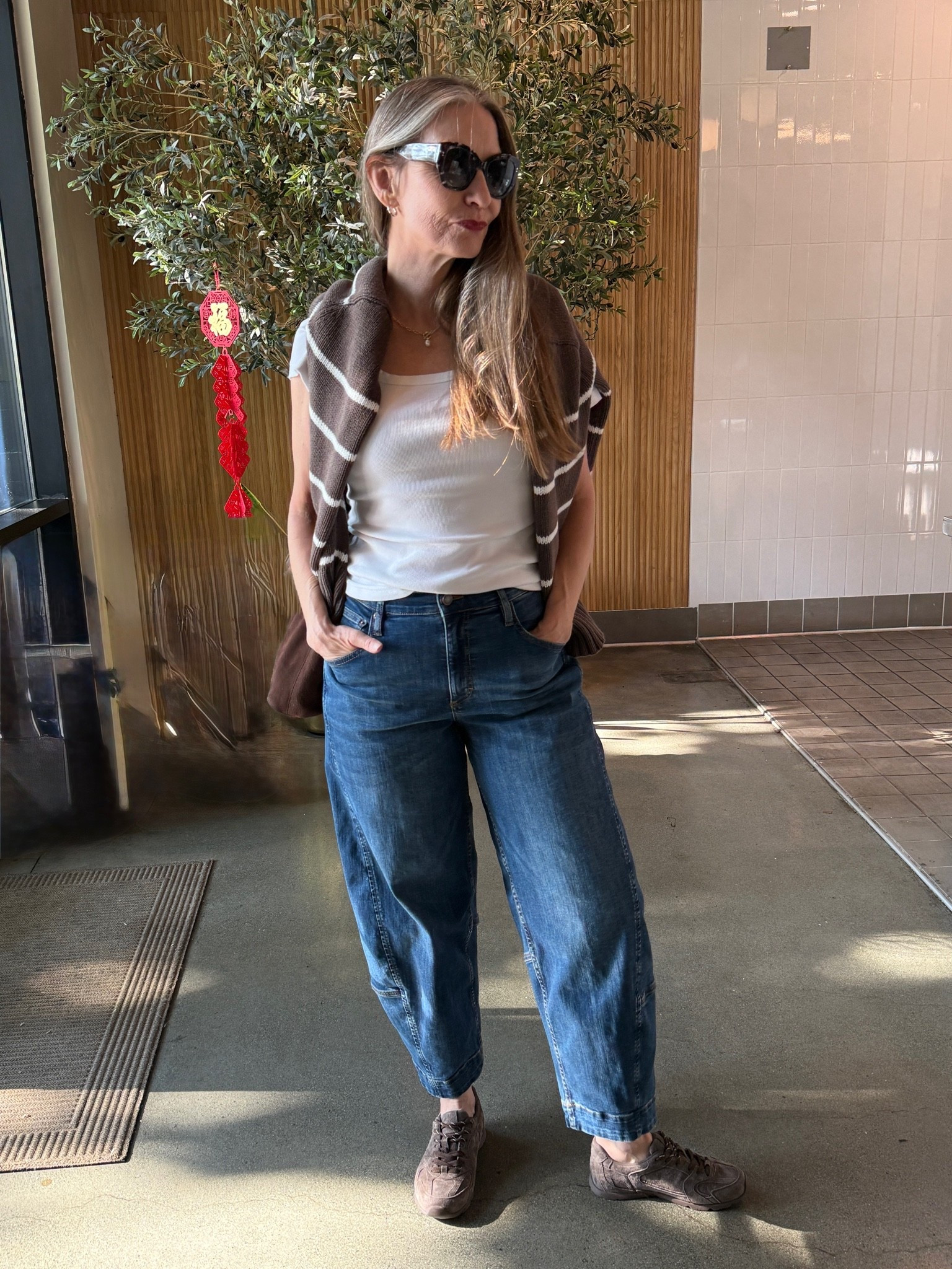 Coffee date outfit … #ootd #summertofalltransition #coffeedate #brown #barreljeans #midsizestyle #casualootd

#LTKdayinmylife #LTKOver40 #LTKMidsize
