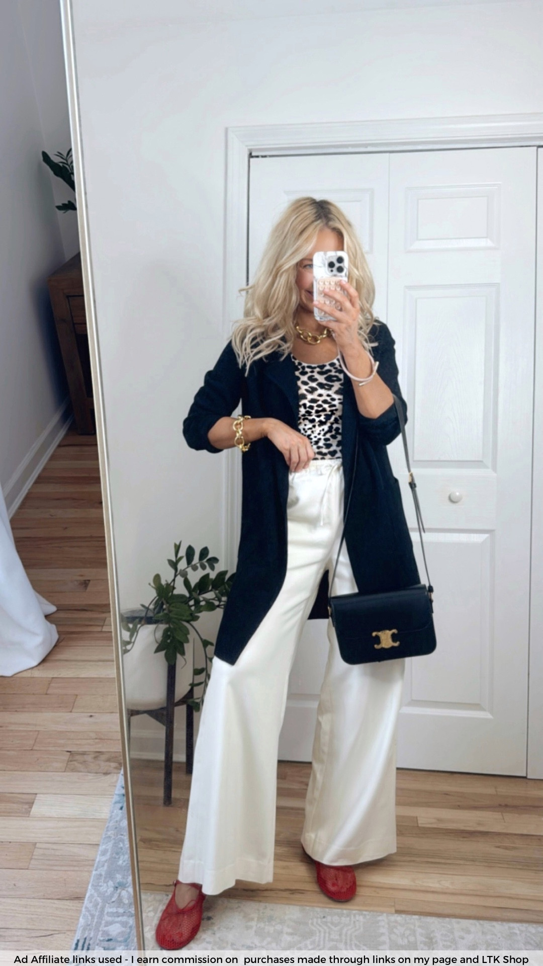 Trendy spring outfit
Animal print top
