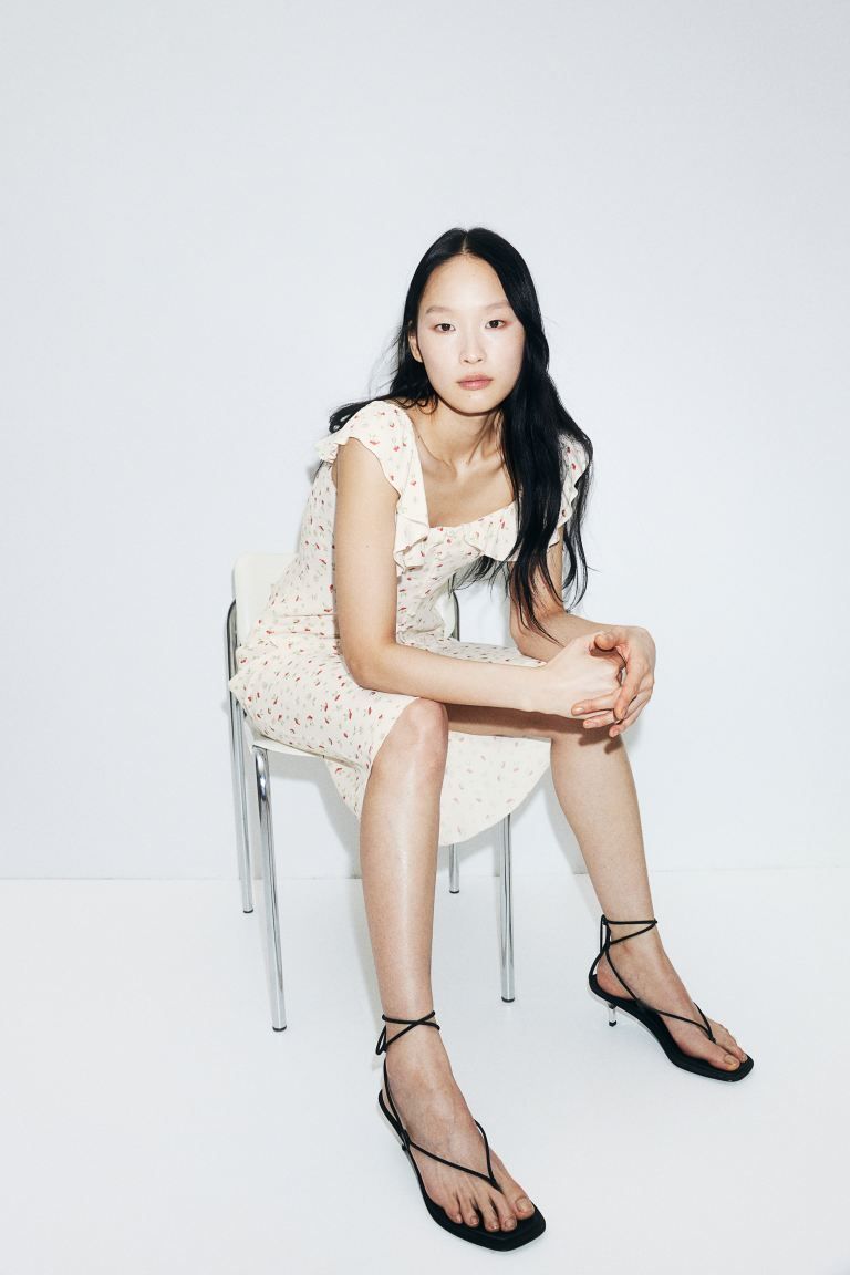 Knee-length skirt - Cream/Floral - Ladies | H&M GB | H&M (UK, MY, IN, SG, PH, TW, HK)