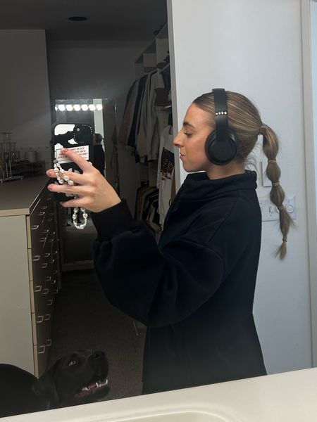 Slick hair, slick bubble pony tail hair style, oversized quarter zip, Amazon quarter zip, Amazon sweatshirt, Beats Studio, headphone style 

#LTKstyletip #LTKbeauty