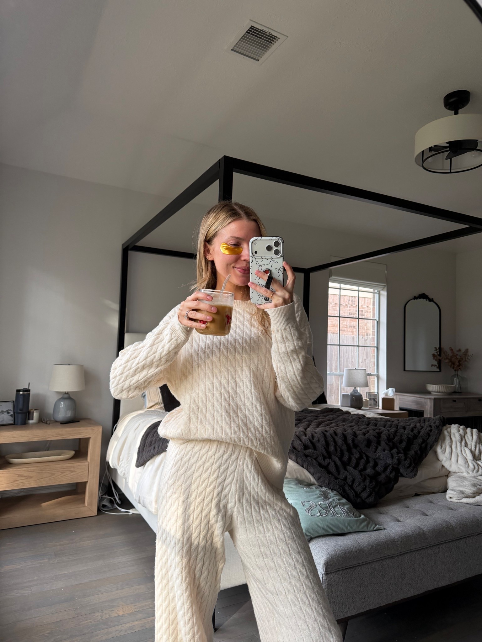 Cozy outfit! Size M in the set! 

#LTKmomlife #LTKootd