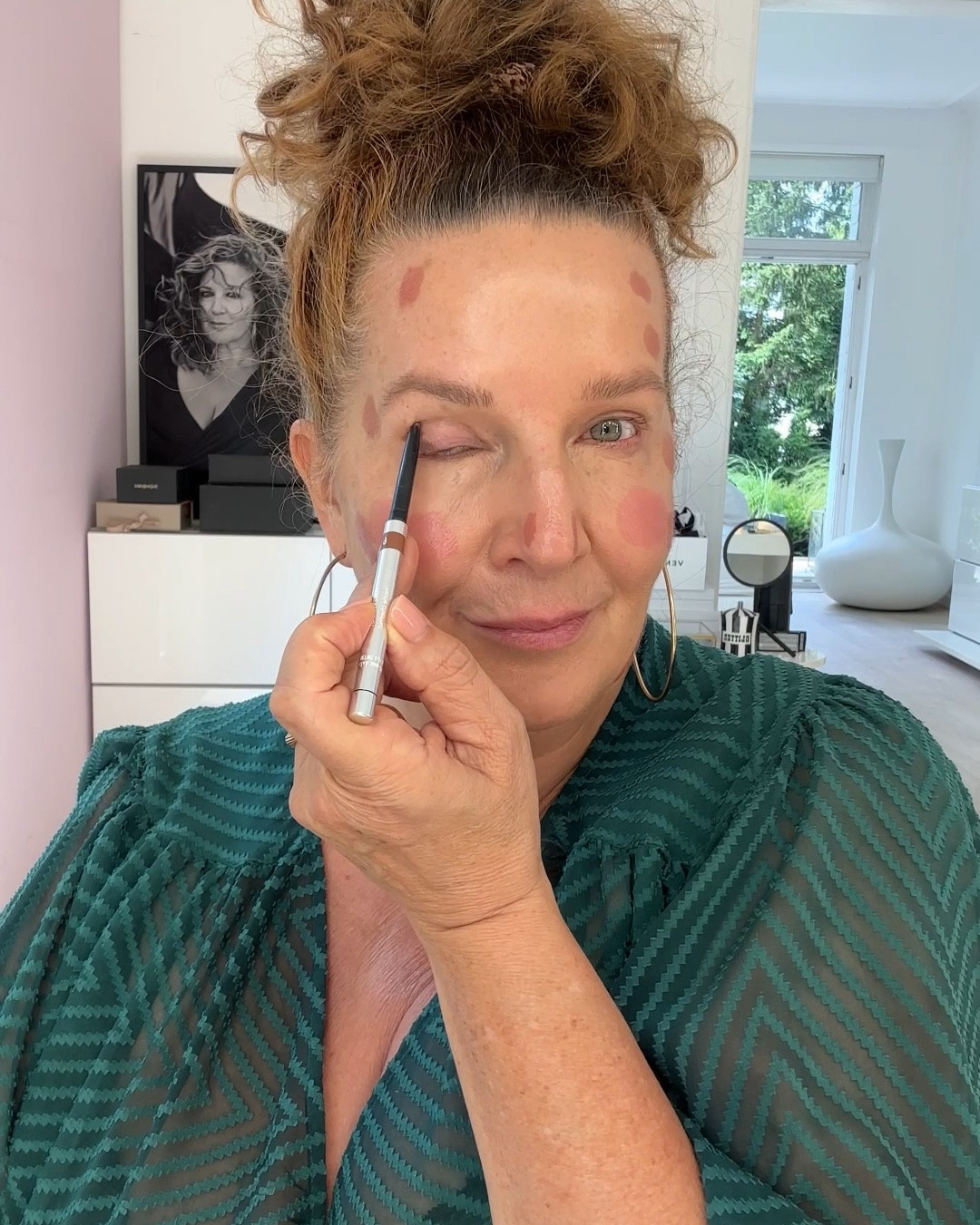 MAKE-UP QUICKIE -so geht Make-up ganz schnell 👈🏻 und diese Produkte habe ich benutzt 👇🏼

#LTKdeutschland #LTKbeauty #LTKstyletip