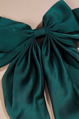 Bethany Hair Bow | Altar'd State