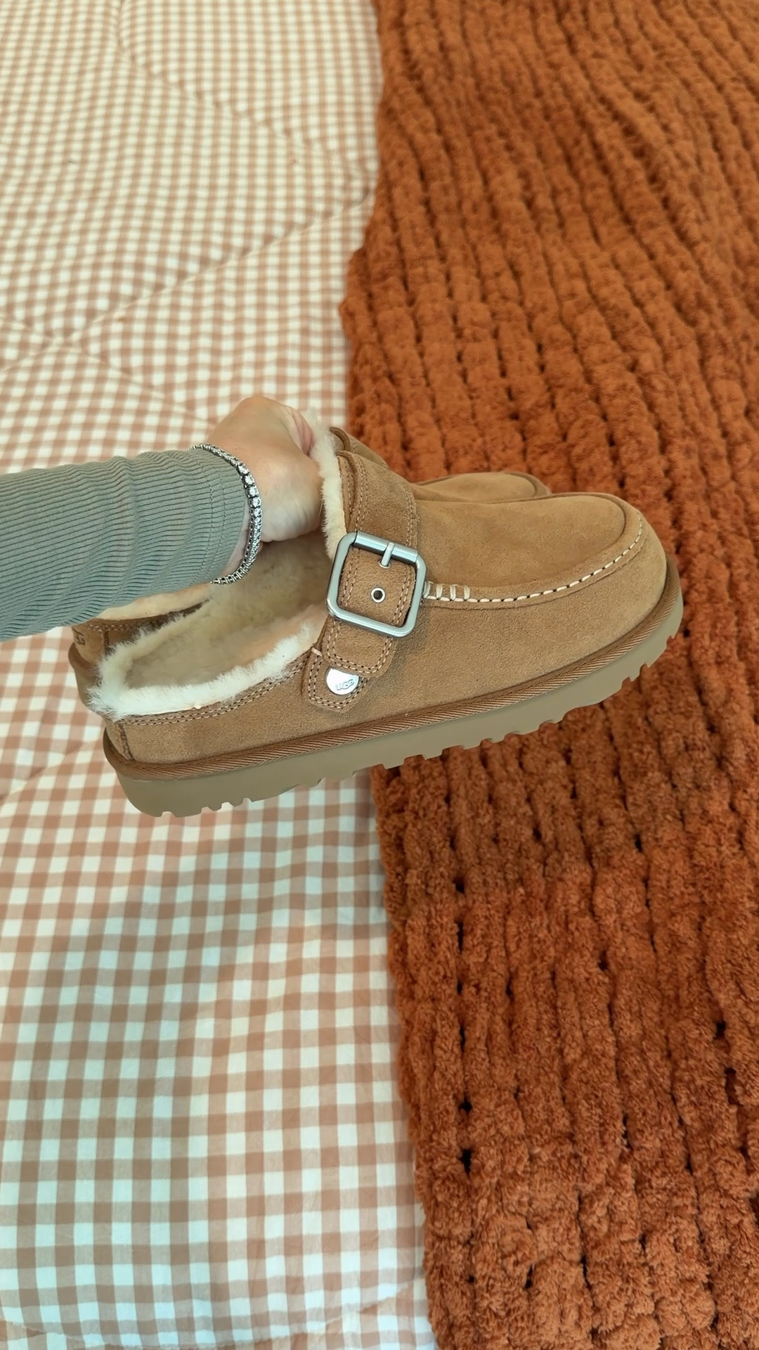 Ugg clogs for autumn cozy season shoes

#LTKootd #LTKSeasonal