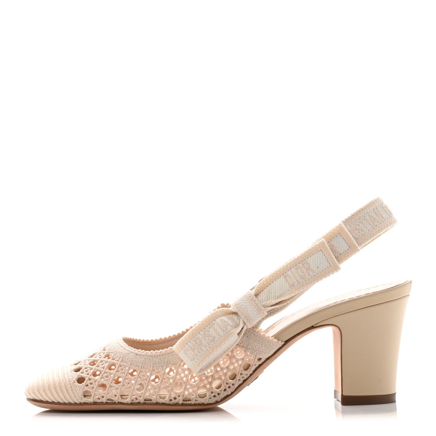 CHRISTIAN DIOR

Mesh Cannage Embroidery Dior & Moi Slingback Pumps 36 Cream | Fashionphile