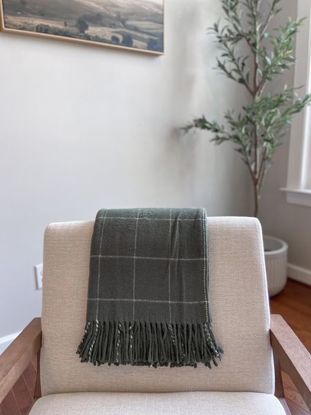 Cozy fall decor - olive green windowpane print throw blanket.

#LTKhome