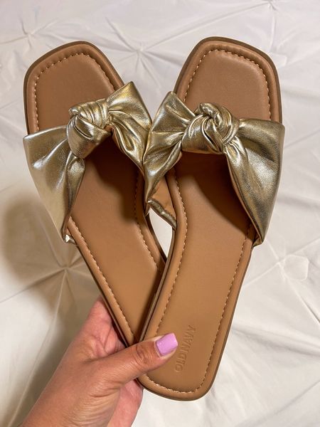 These sandals are part of the Old Navy 50% off sale online and they’re perfect to go with your Easter dress, vacation outfit, or any spring outfit! I got my true size 11. 

#LTKsalealert #LTKfindsunder50 #LTKshoecrush