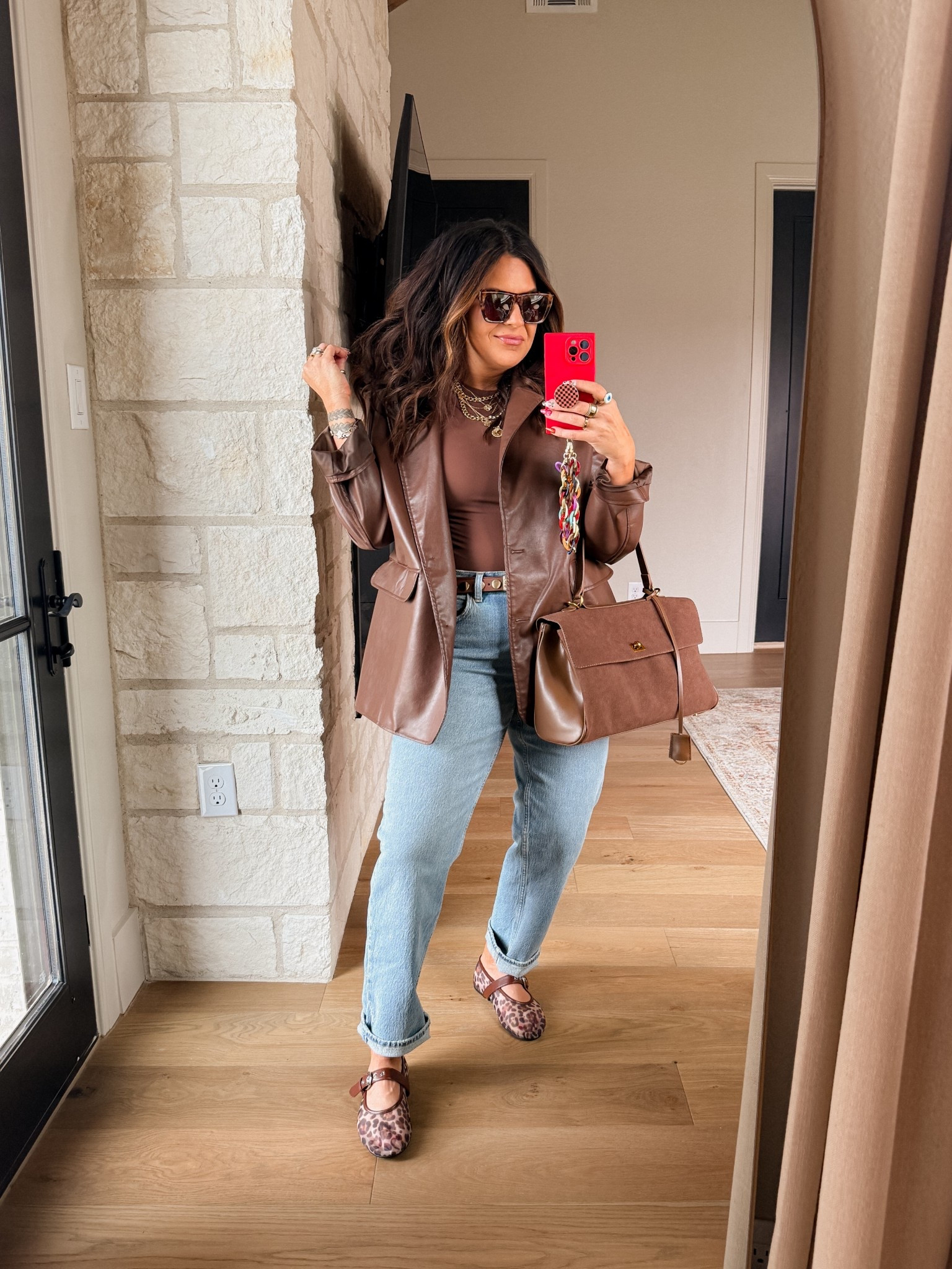 All brown 🤎🤎
Faux Leather blazer: XXL
under shirt: XL
Abercrombie denim: TTS (32)
Mesh flares: TTS and so comfy


#LTKStyleTip #LTKMidsize #LTKFindsUnder50