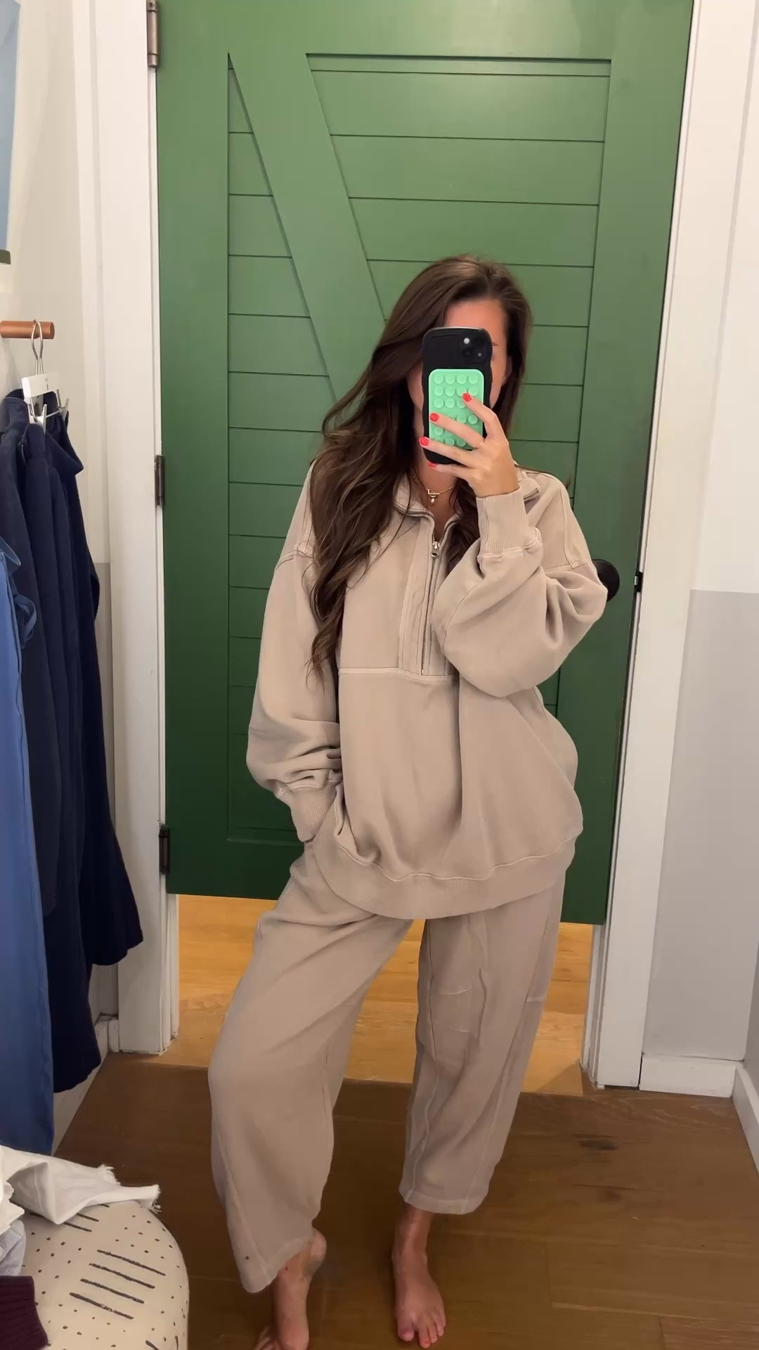 // aerie sweats never miss!! Love this set and comes in more colors - v oversized wearing my normal size small in both //

#LTKgrwm #LTKootd #LTKSeasonal