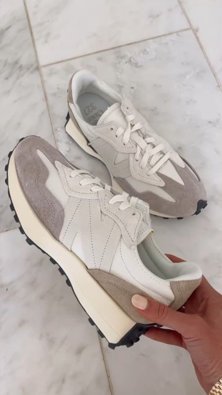 Neutral sneakers for summer 