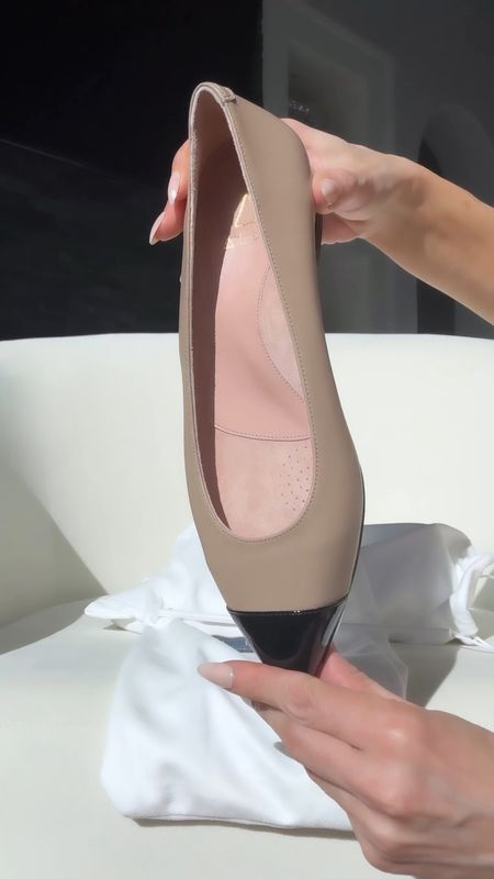 Ally shoes unboxing and discount code, the cap toes on these flats make them a cute Chanel ballet flats dupe (NOT fake).

• Shop Ally shoes cap toe flats: https://rstyle.me/+i3wIpx5pW_0IrlfrFZhmlw
• Shop Ally shoes cap toe collection: https://rstyle.me/+Qa5xKzaXEJVFsORcHuKQRw
• All Ally Shoes: https://rstyle.me/+3YmoMp_qR_S43ycxq6B0_Q

USE DISCOUNT CODE: EVE40 ($40 off first pair of heels) or EVE10 (10% off first pair of flats or boots).

Sizing: I sized down half a size.

I was gifted Bossy Beige Leather with Black Patent Leather Cap Toe Flat  and the above are affiliate links.

#shoes

#LTKSaleAlert #LTKShoeCrush #LTKWorkwear