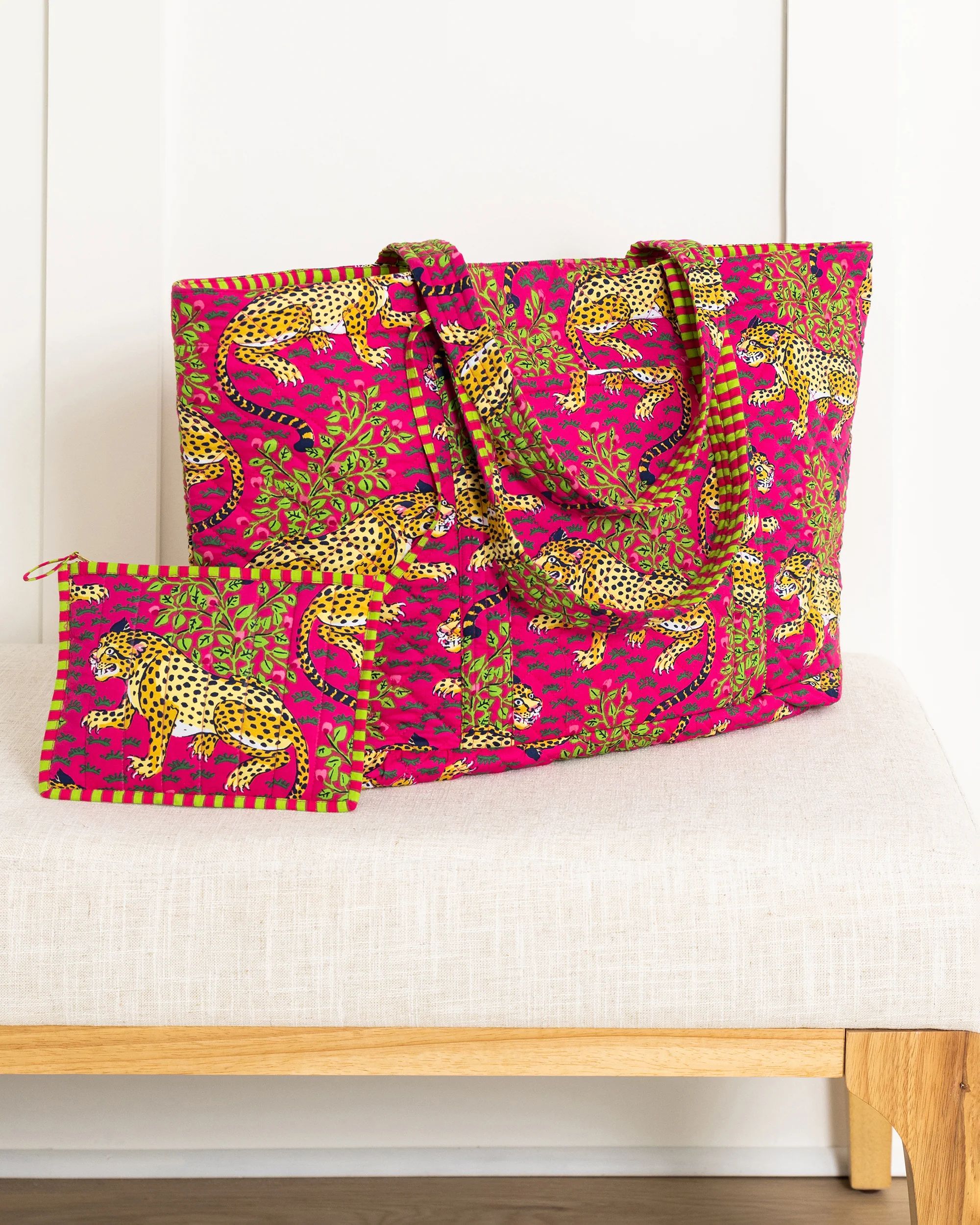 Bagheera - Weekend Bag with Pouch - Hot Pink | Printfresh
