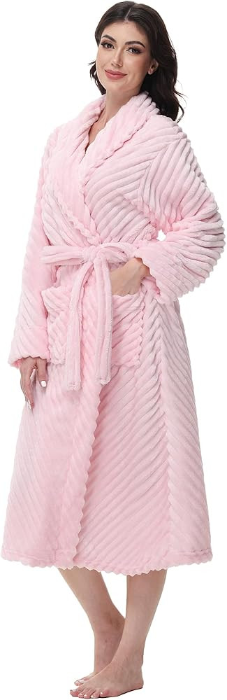 Yurhap Premium Robes for Women - Super Soft Cozy Fleece Womens Robe Plush Long Bathrobe | Amazon (US)