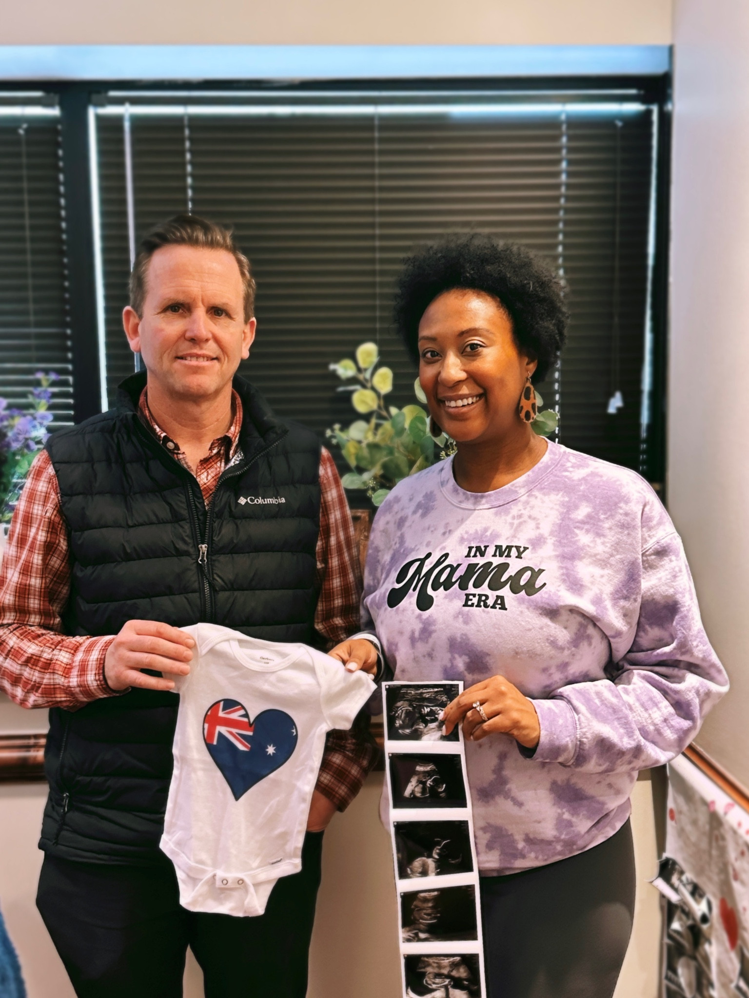 Maternity | mama sweatshirt | maternity outfit | casual wear 

#LTKfamily #LTKfindsunder50 #LTKbump