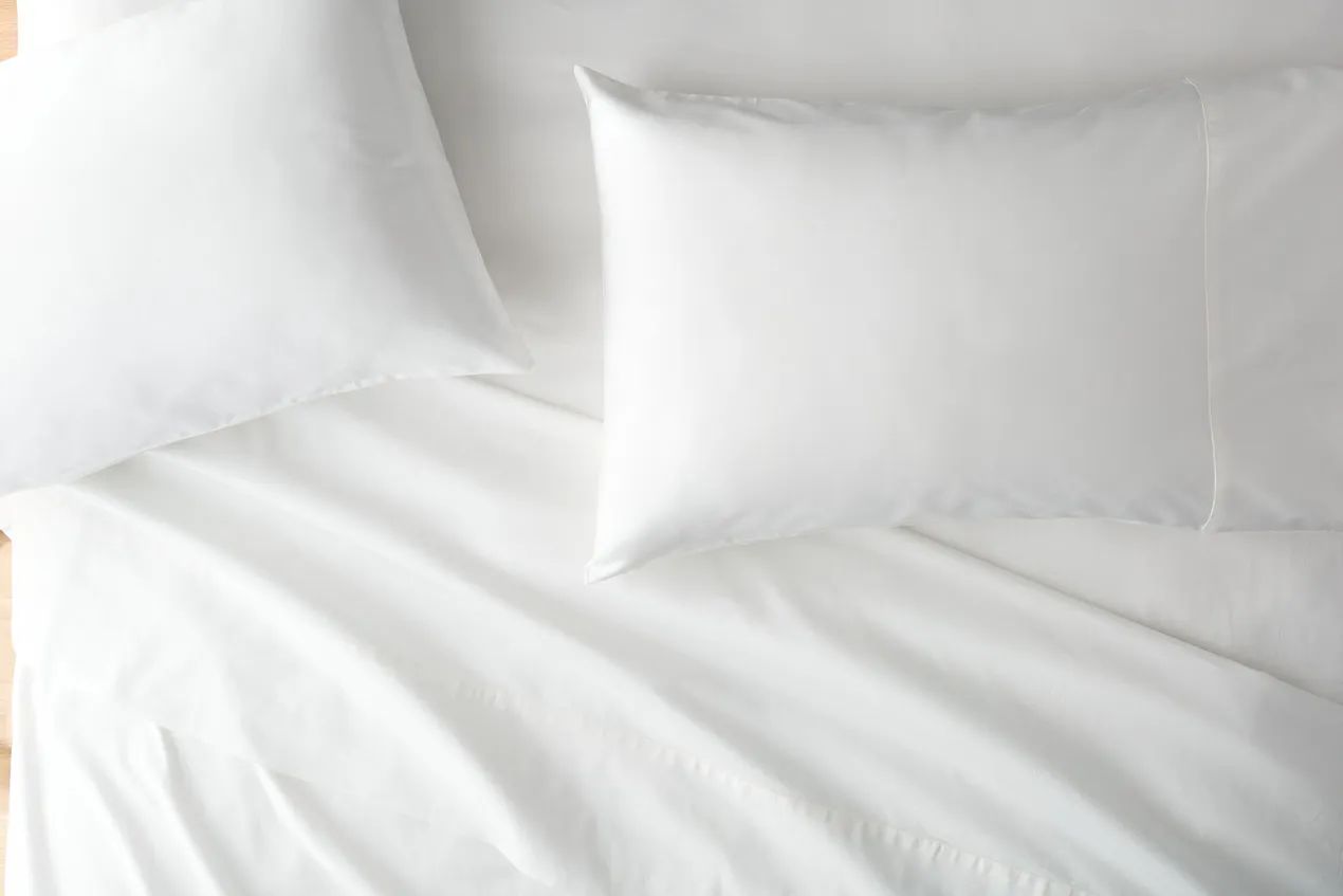 Signature Sateen Pillowcase Pair | Saatva Mattress