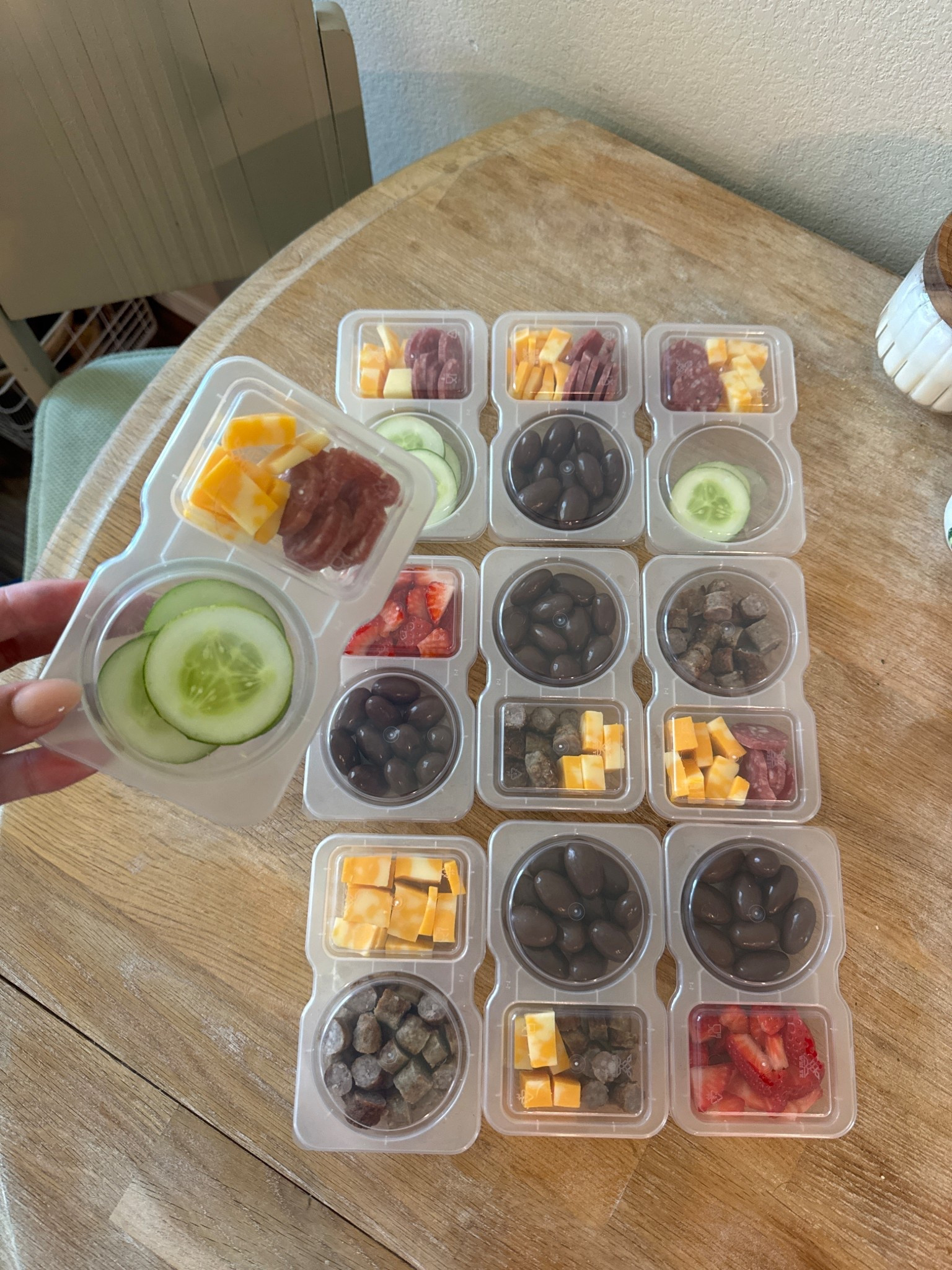prepping little snacks for the week! 👏