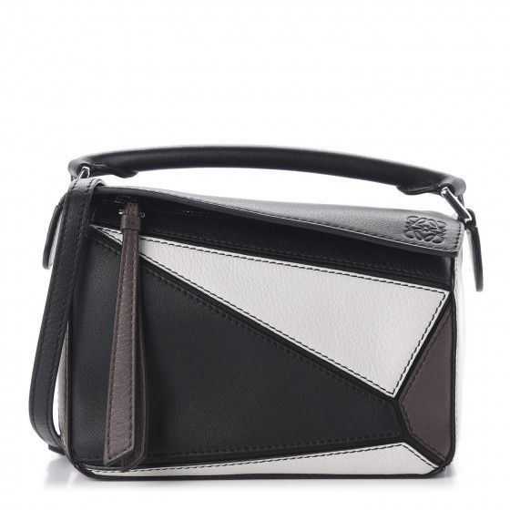 LOEWE

Calfskin Mini Puzzle Bag Black Taupe


40 | Fashionphile