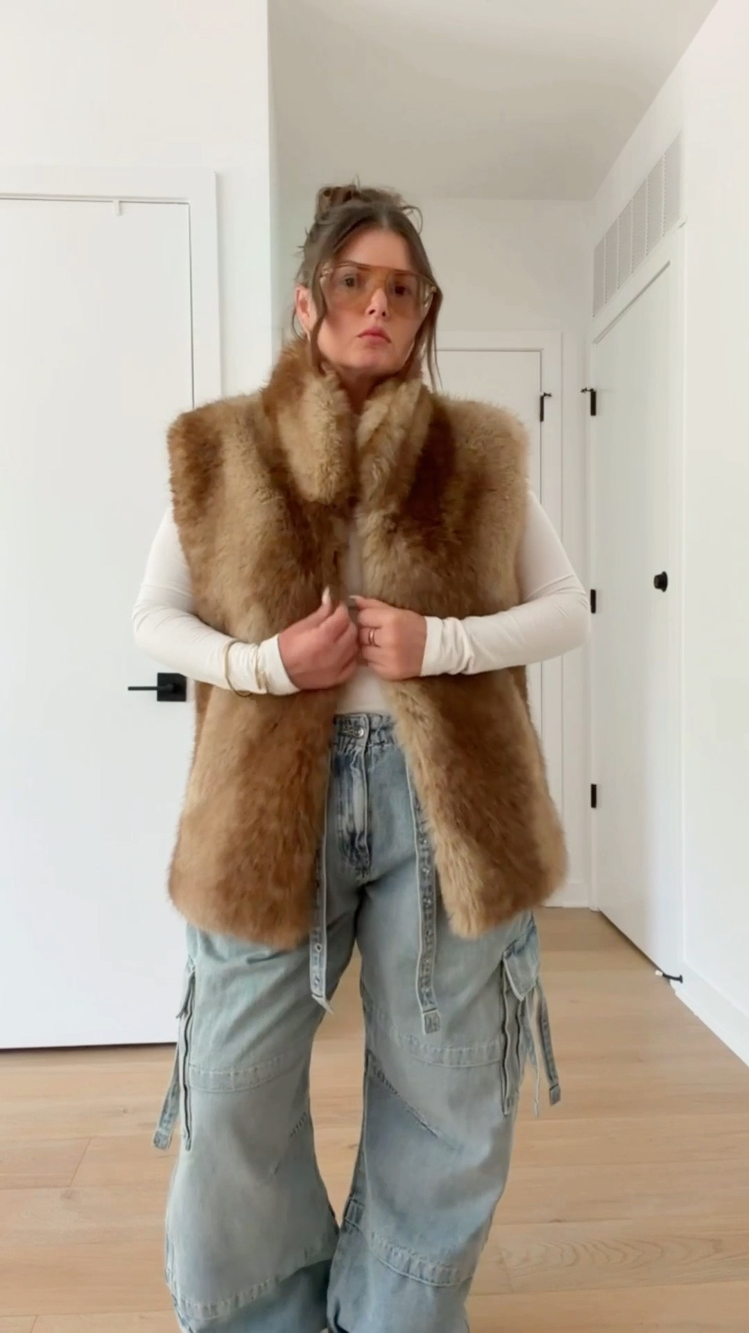 Tis the season for outerwear and knits. I’ve found some great pieces from @freepeople for us!

wearing my true size, medium in all
except the barrel cargo jeans & faux fur vest, I sized up one

#freepeoplepartner