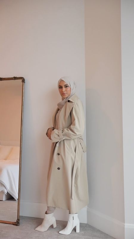 Layering essentials for a modest outfit 