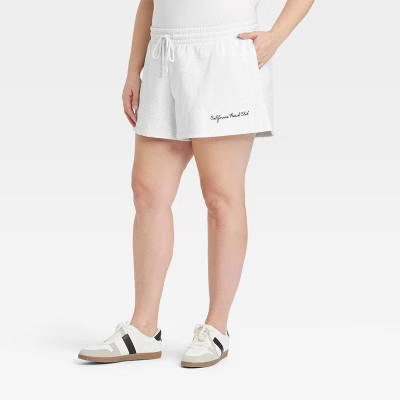 Women's Leisure Studio Mid-Rise Fleece Shorts - Universal Thread™ | Target