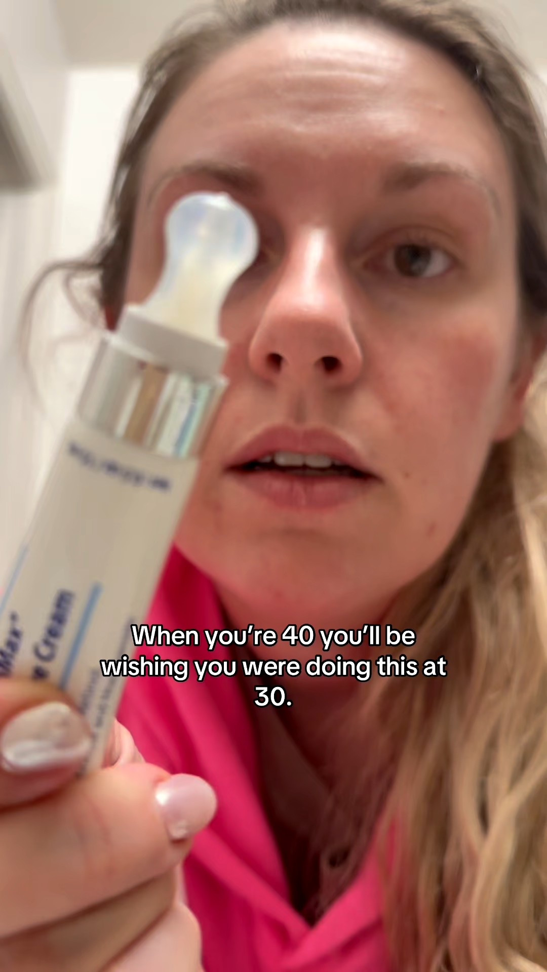 Tired eyes don’t have to show—this retinol eye cream helps smooth and refresh while you sleep. Perfect for making your under-eyes look a little more “well-rested” every morning.
