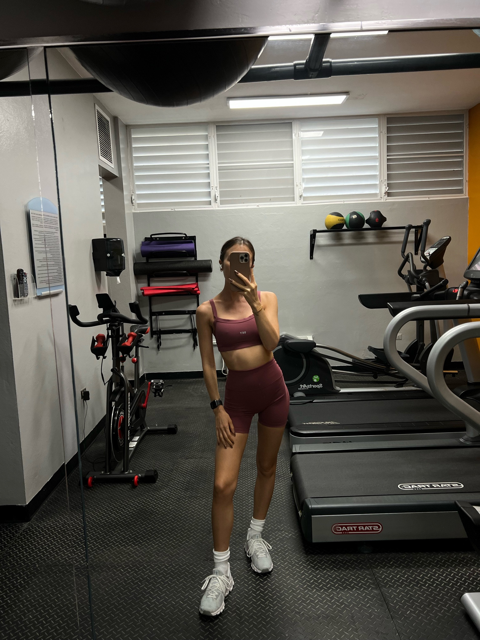 bra: size s 
shorts: size xs

#LTKfit #LTKunder100 #LTKSeasonal