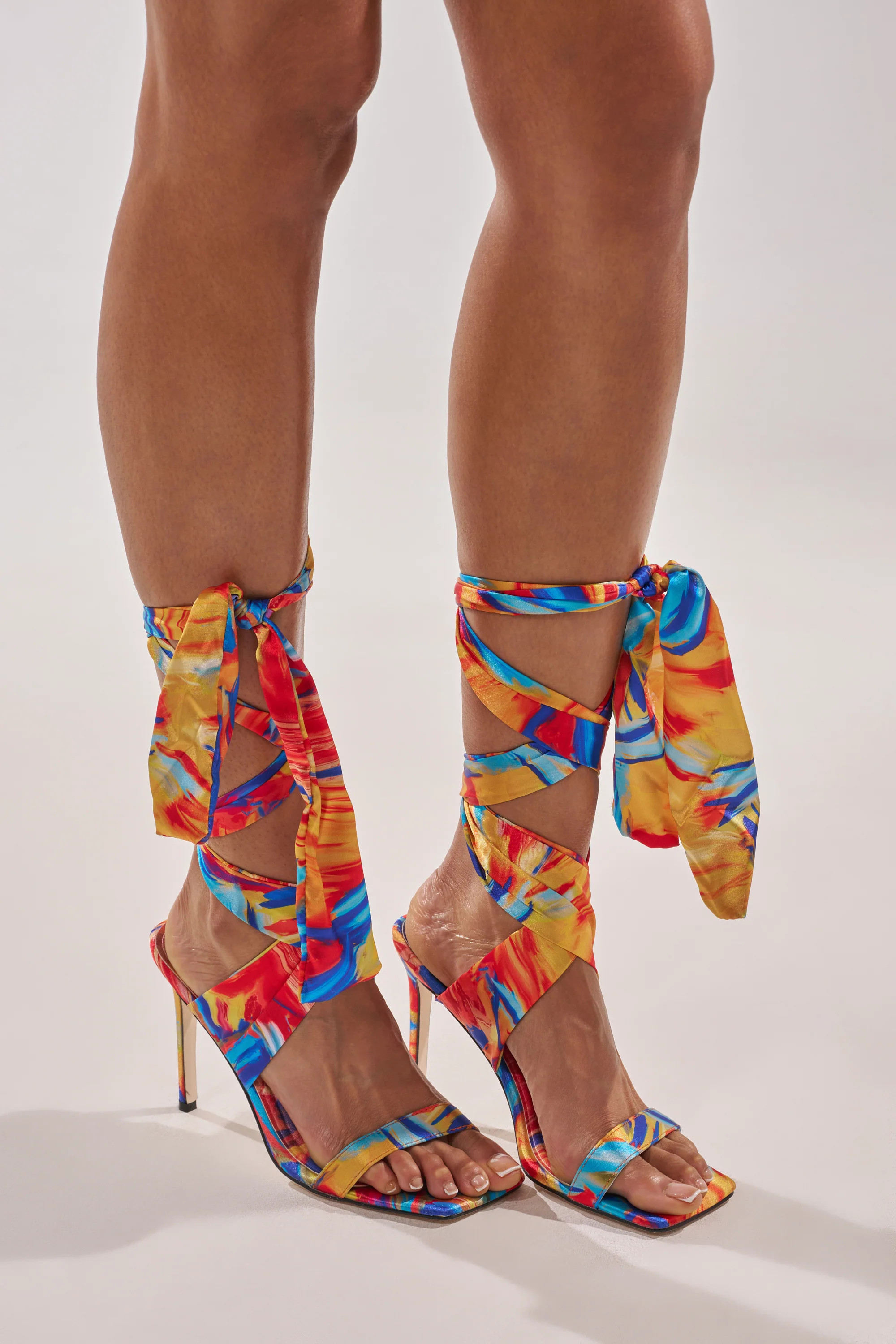 AZALEA WANG JOHA ORANGE MULTI PRINTED SATIN WRAP UP STILETTO | AKIRA