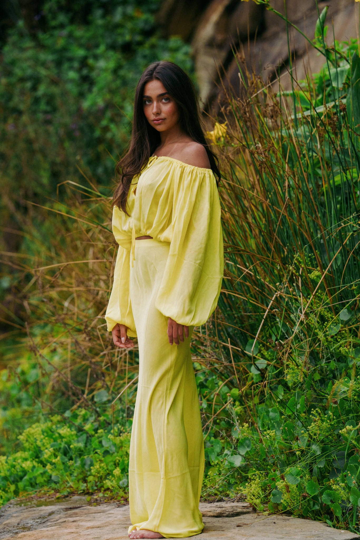 yellow is the IT color for spring. love this draping set. 