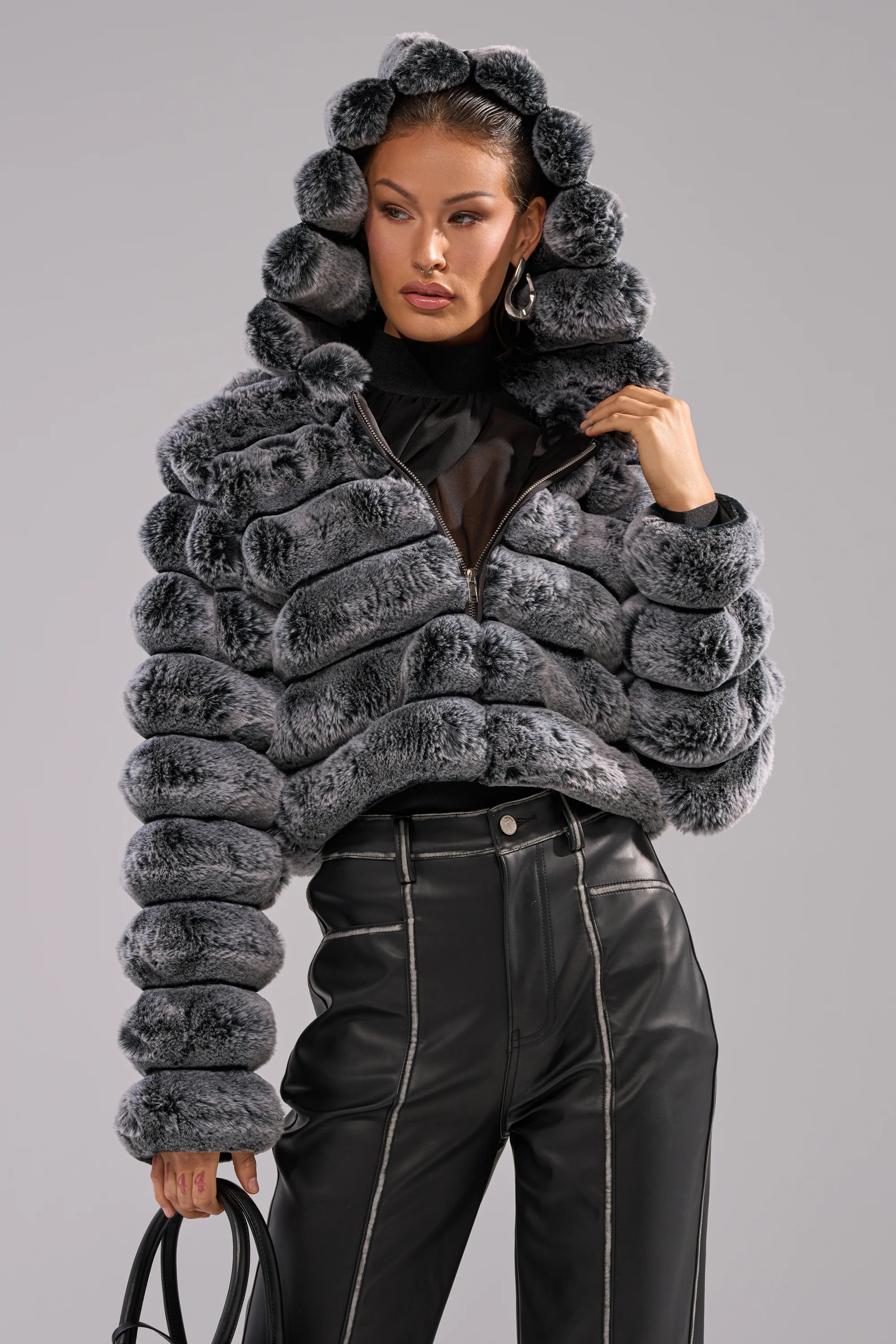 AKIRA Popcorn Faux Fur | Grey | Size Medium | AKIRA