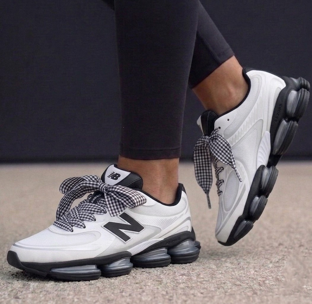 💸 On sale for $99.99 (originally $169.99) that’s 41% off and such a good deal!

For the girlies who want cloud-like comfort without sacrificing style 🤍✨ These fit true to size with a super cushioned, bouncy feel that makes all-day walking a dream.