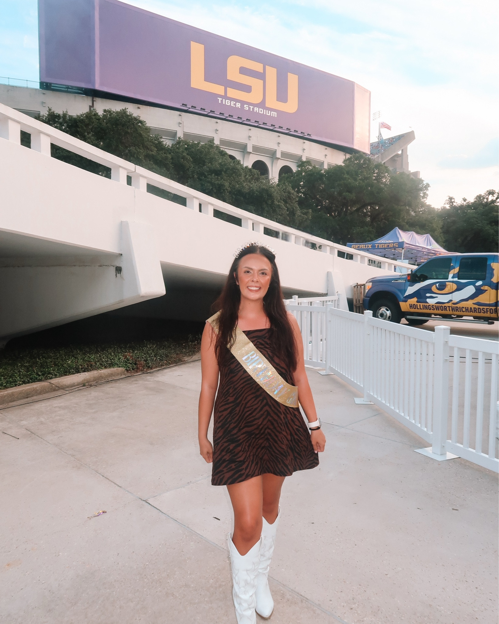 LSU Tiger Stadium GameDay Football Outfit Ideas for Women 💜 Geaux Tigers

Louisiana State University College Game Day Outfit Inspiration OOTD

#LTKFindsUnder50 #LTKU #LTKSeasonal