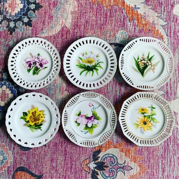 Vintage Botanical Plate Set - Vintage China - Floral Plates- Grandmillenial Style - Table Decor -... | Etsy (US)