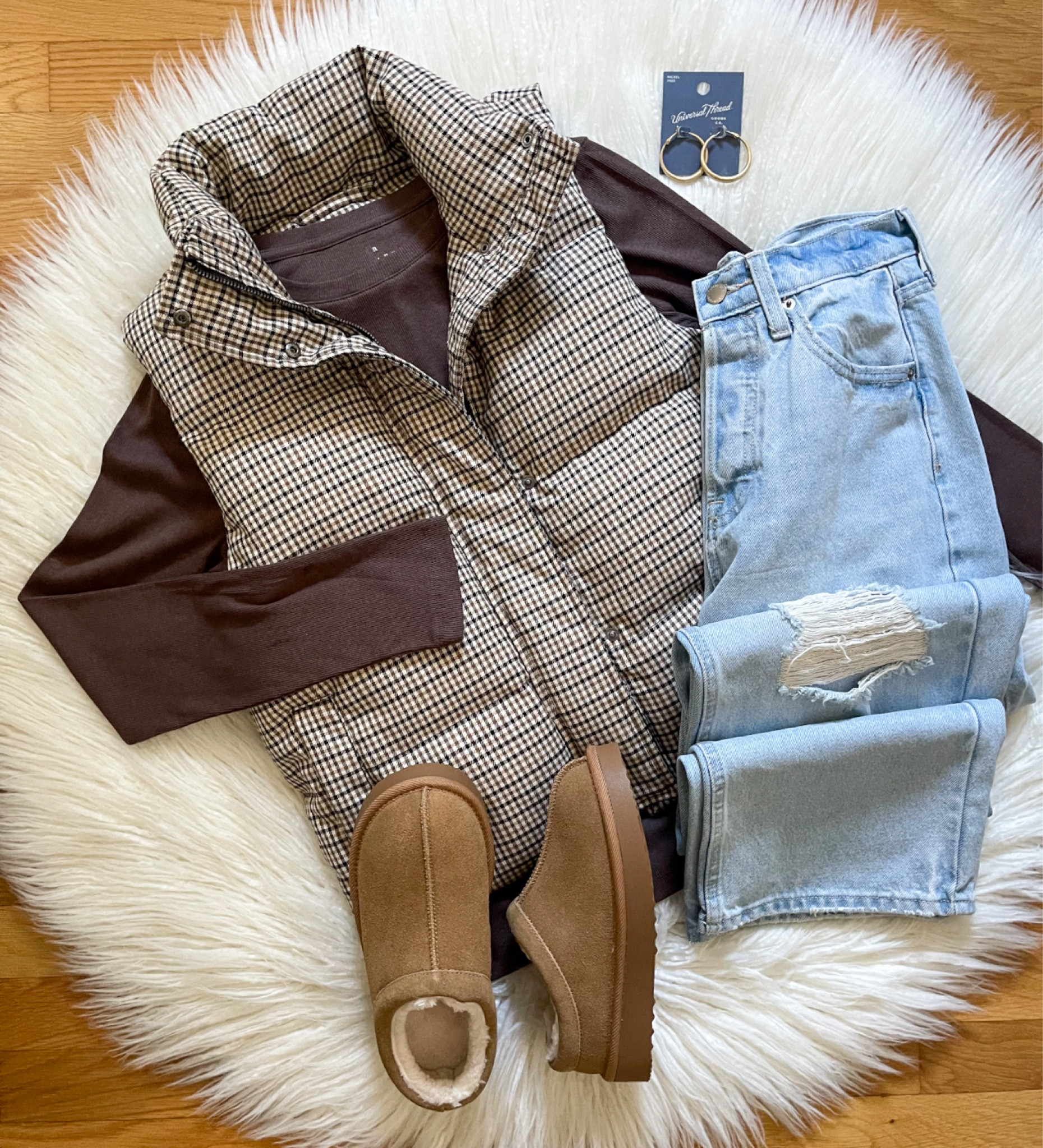 Happy Saturday!  Here’s a cute & comfy fall look for you today with this plaid puffer vest!  ITS FULLY STOCKED right now! Styled it with this ribbed long sleeve, jeans, & cozy clogs. Everything here is linked!  Have a great Saturday !

#LTKStyleTip #LTKFindsUnder50
