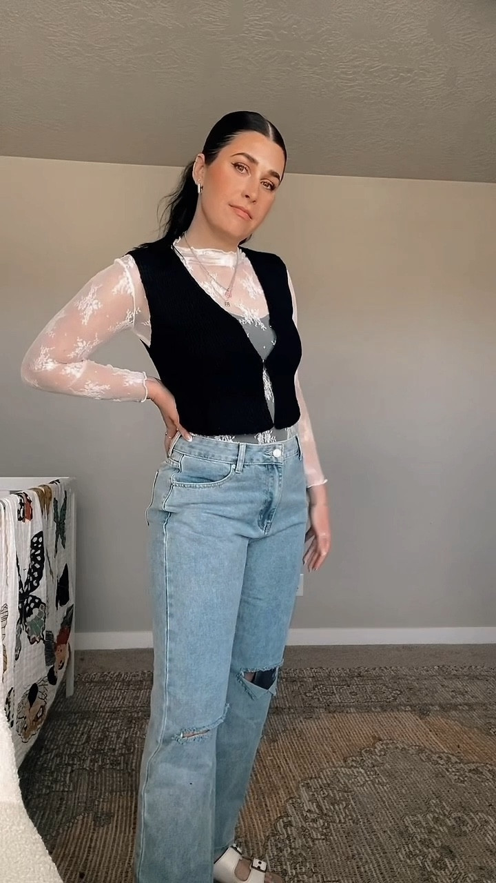 Friday ootd🤍 Happy weekend friends!! 

#LTKVideo #LTKstyletip #LTKbeauty