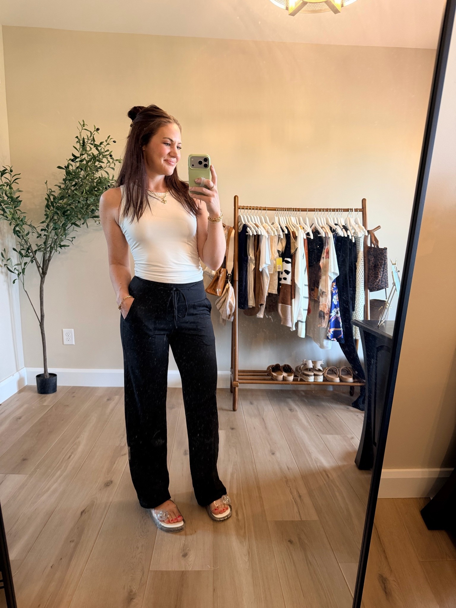 Easy ootd

#LTKmomlife #LTKootd #LTKgrwm