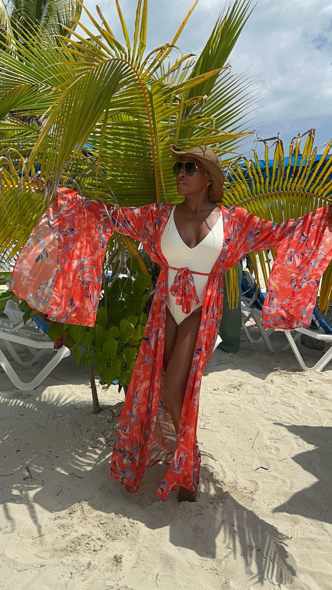 Summer look.

Disclaimer: some items are sold out.l but i linked similar dupes💕

#TravelLook #MidlifeMustHaves #xoJalonda #JamaicaTrip #FamilyVacation

#LTKootd #LTKSwim #LTKTravel
