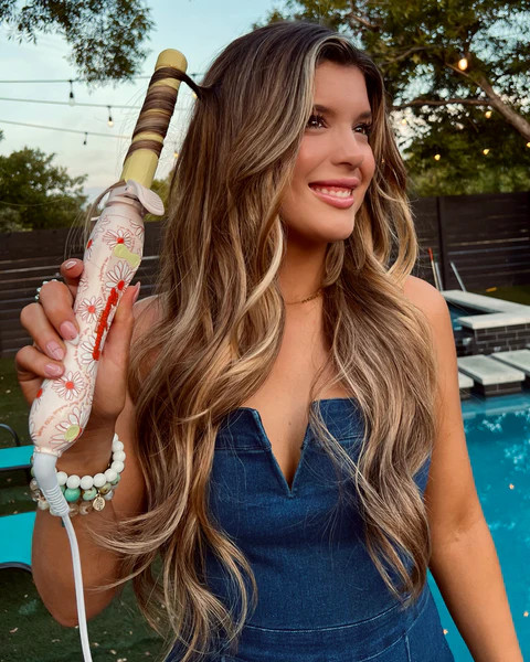 Cassidy Beachwaver B1 Rotating Curling Iron - Daisy Darling | Beachwaver Co