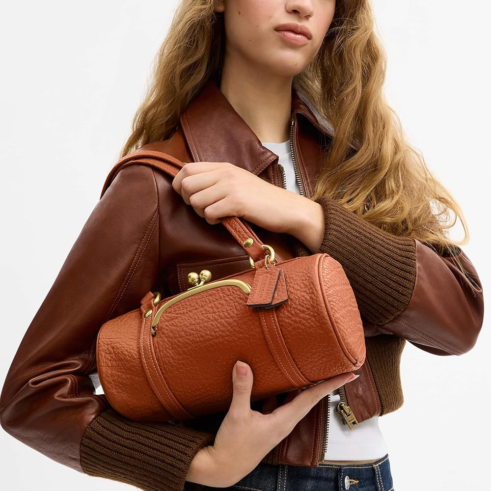 COACH Kisslock Barrel Bag 28 | Amazon (US)
