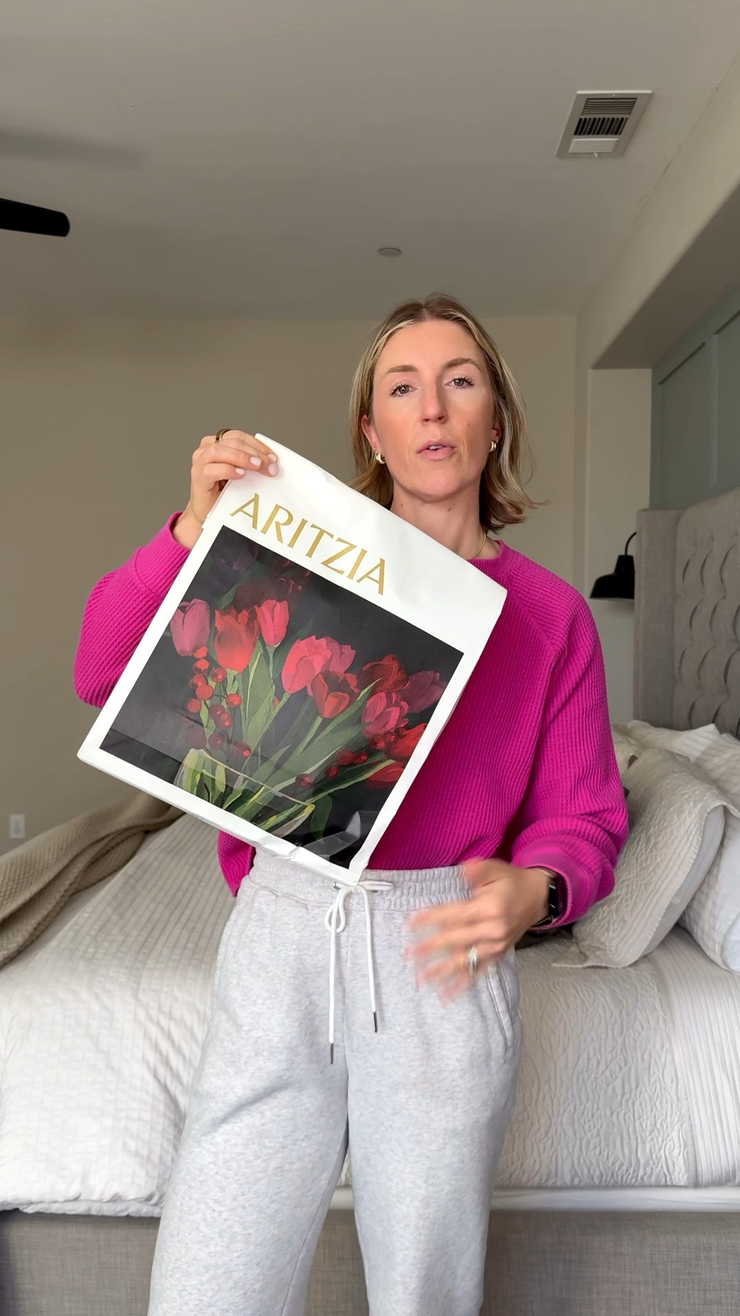 Loving the fit on this classic black hoodie. I’ll be damned but Aritzia really does know what they’re doing!!!

#LTKFindsUnder100 #LTKmomlife