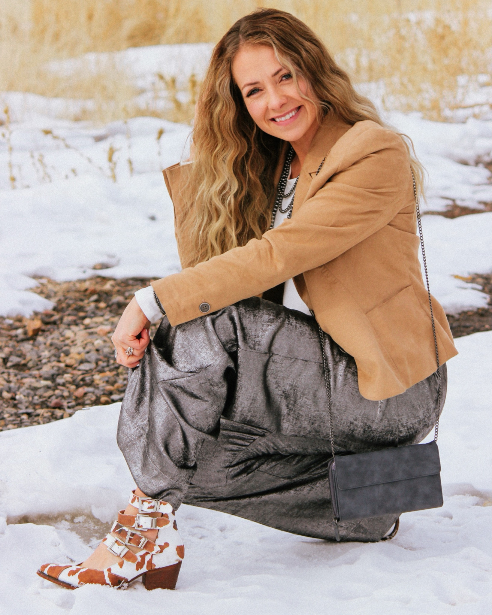 Business CowGal OOTD 1/3 🧡 

Lately I’ve been loving comfy workwear that isn’t boring! So this week I’m sharing 3 of my favorite business Cowgal looks that were mostly thrifted because no one likes to spend a fortune on work clothes, and you really don’t have to. 🤫 

I’ll link what I can on my LTK! 🩷

#cowgirlstyle #westernfashion #workwear #businesscasual

#LTKStyleTip #LTKWorkwear #LTKBeauty