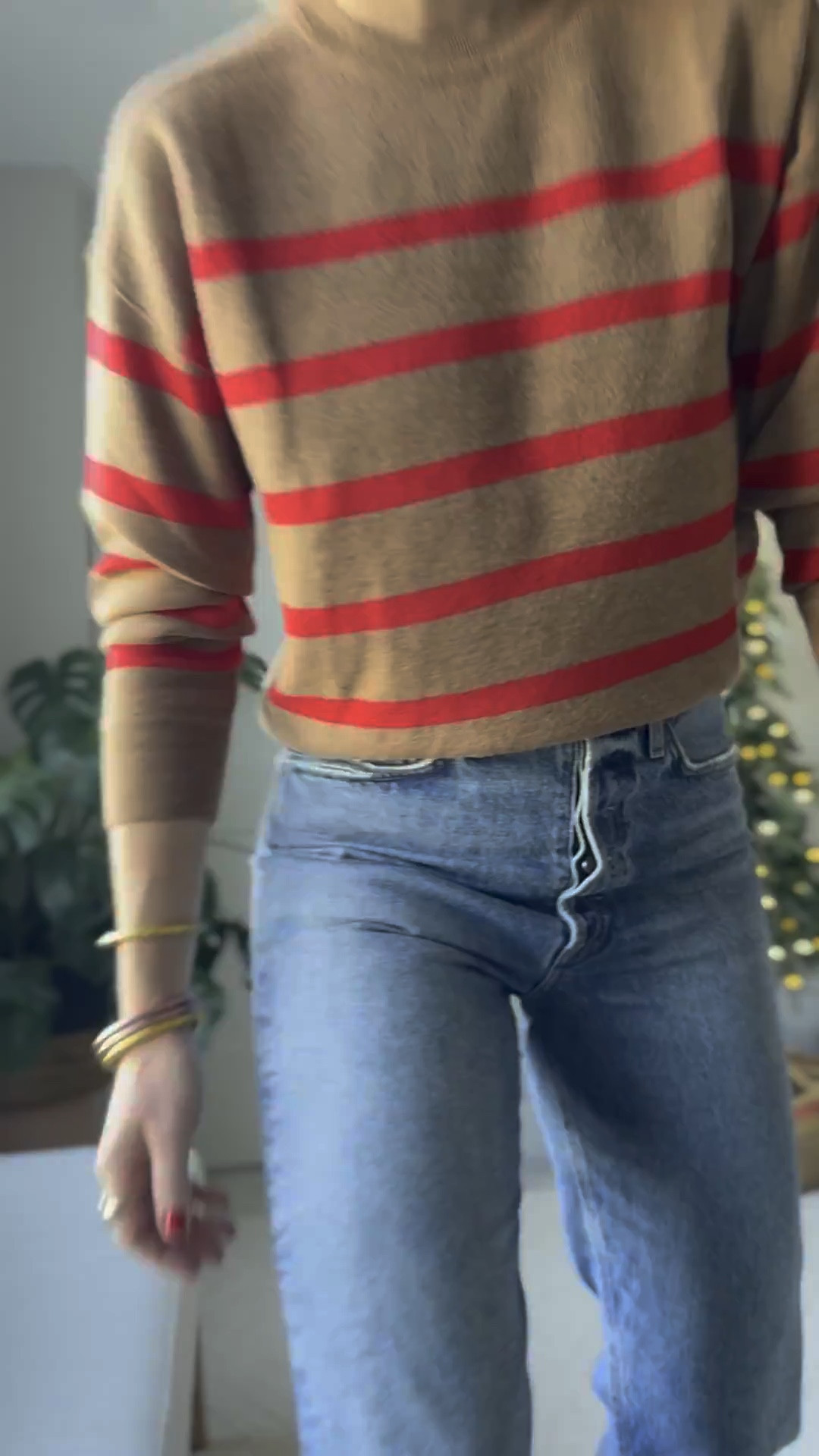 My all ti favorite pair of straight leg jeans- flattering rise + fit, they pair well with basically all style of shoes & boots👏🏻 these fit true to size 
Use code:HOLIDAY for 25% off jeans 

#LTKGiftGuide #LTKCyberWeek #LTKWatchNow