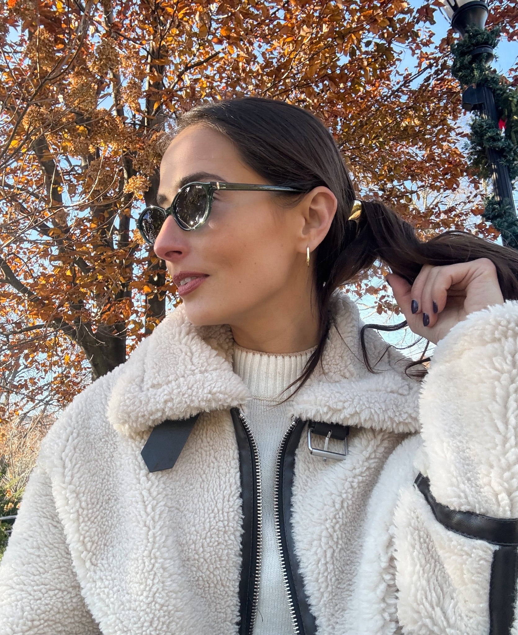 Staying cozy and chic 🍂✨
This sherpa jacket is perfect for winter errands, school pickups, or brunch days

#winterfashion #neutralstyle #amazonfinds #cozyoutfit #momstyle

#LTKootd #LTKdayinmylife #LTKSeasonal