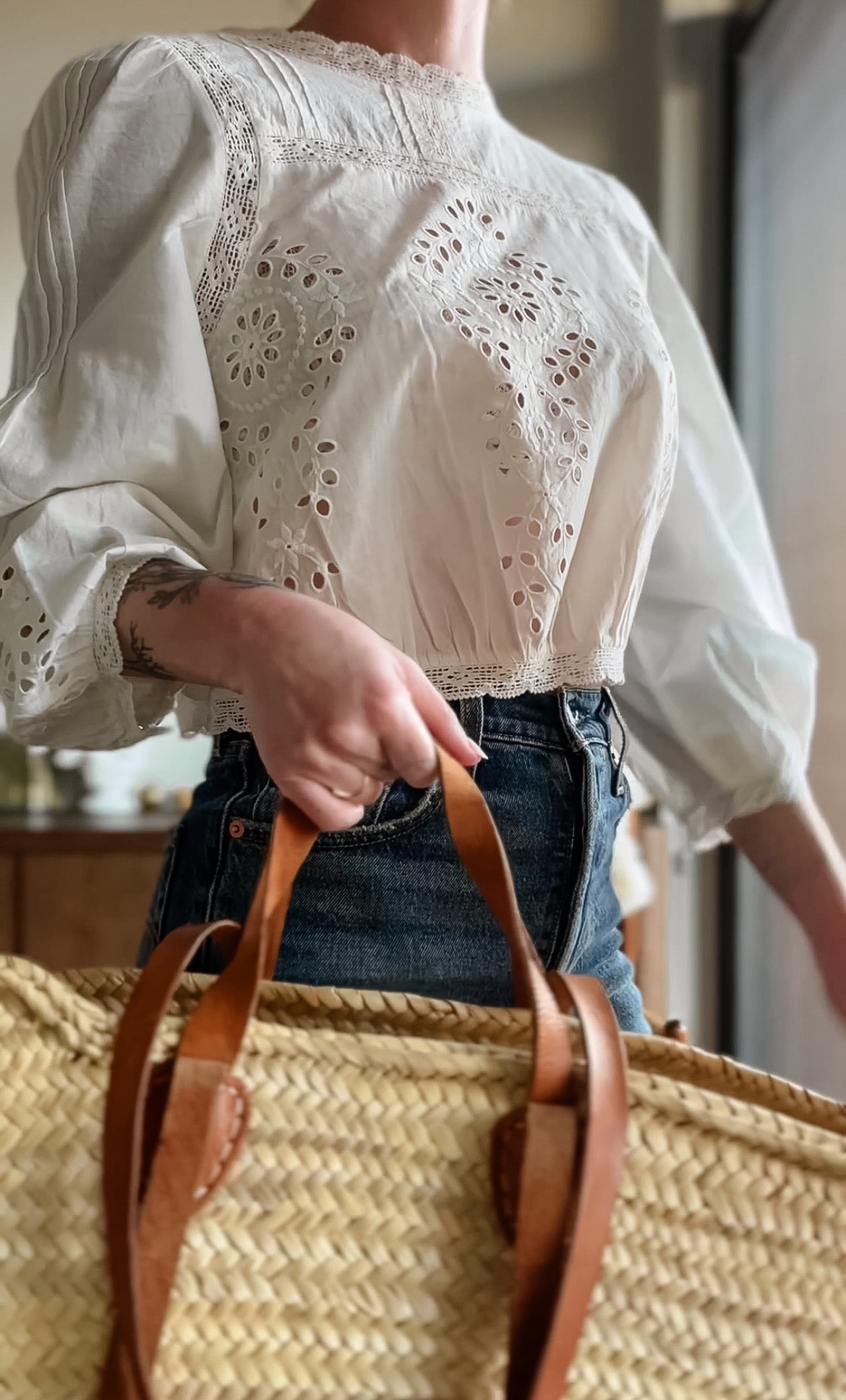 The prettiest blouse and basket bag for Spring ✨

#LTKSeasonal #LTKFindsUnder100 #LTKStyleTip