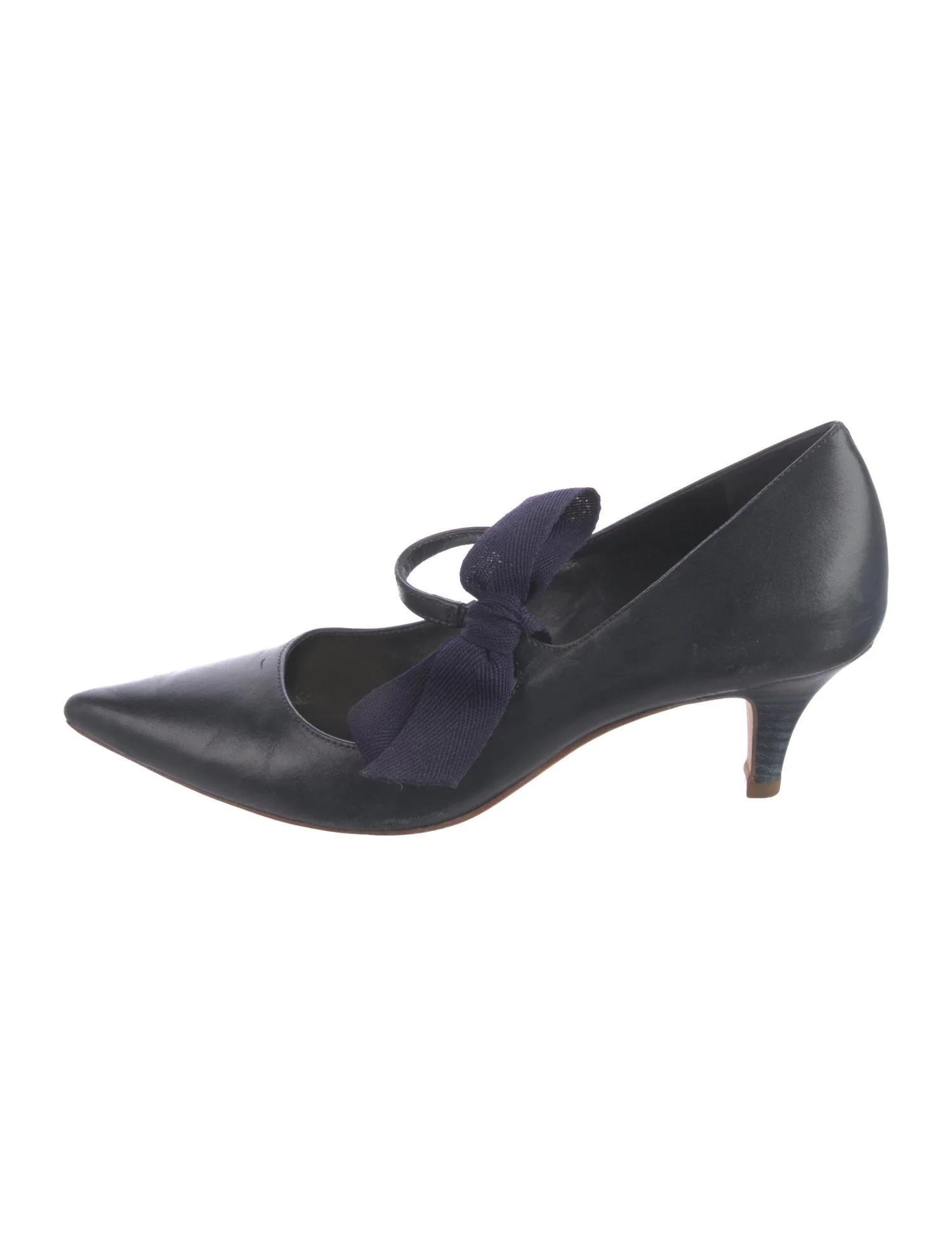 Leather Bow Accents Pumps | The RealReal